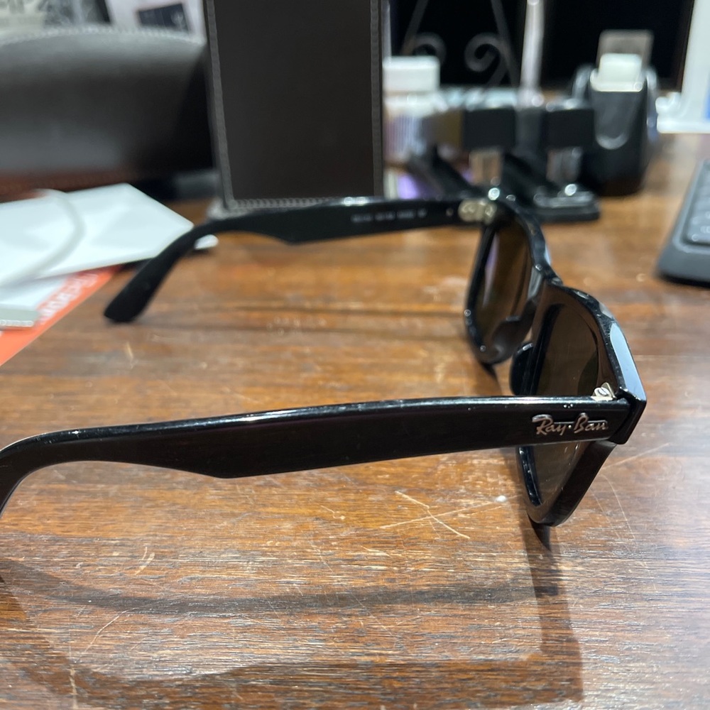 Polarized Ray bans - Picture 5 of 5